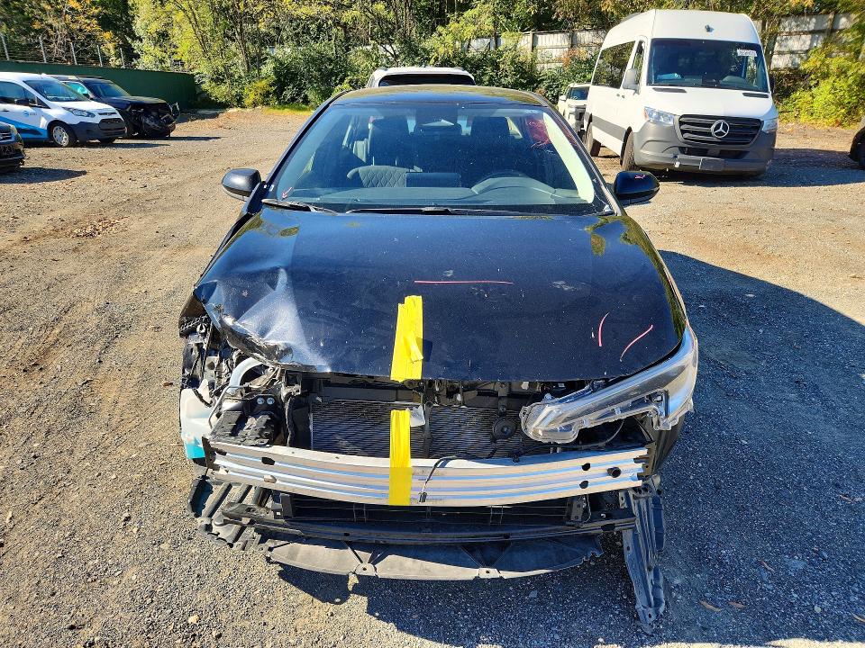 Снимка 5 от търг – 2026 TOYOTA COROLLA HYBRID с VIN JTDBCMFE0T3127649