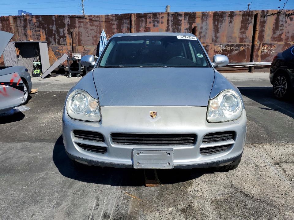 Снимка 5 от търг – 2004 PORSCHE CAYENNE с VIN WP1AB29P14LA60513