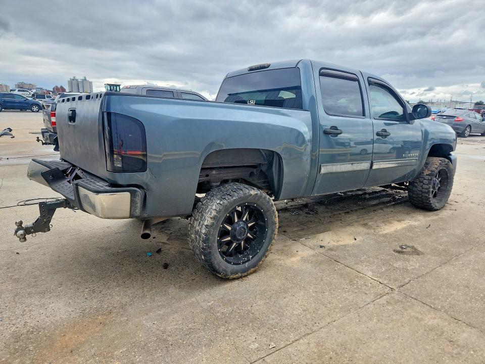 Photo 3 from auction – 2011 CHEVROLET SILVERADO with VIN 3GCPCREA3BG351172