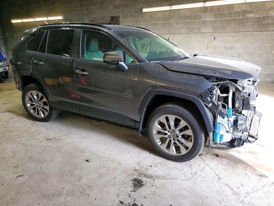 Photo 4 from auction – 2019 TOYOTA RAV4 with VIN JTMN1RFV9KD500132