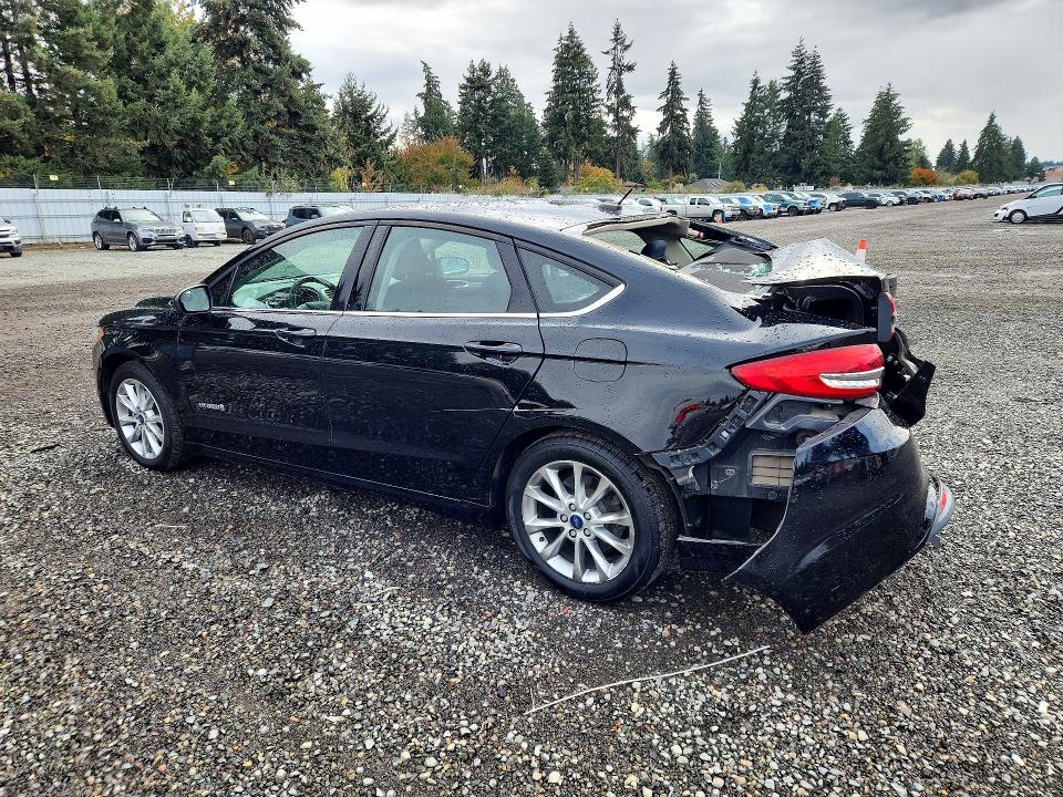 Фото 2 с аукциона – 2017 FORD FUSION с VIN 3FA6P0LU0HR286213