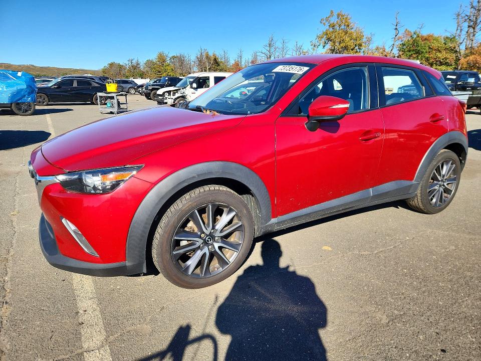 MAZDA CX-3 2018 مع رقم تعريف المركبة JM1DKDC76J0318167 - صورة من المزاد