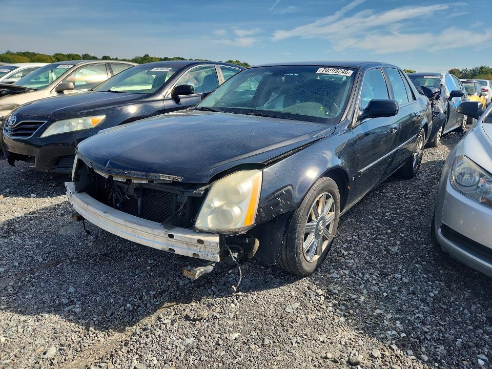 CADILLAC DTS 2008 مع رقم تعريف المركبة 1G6KD57Y08U136755 - صورة من المزاد