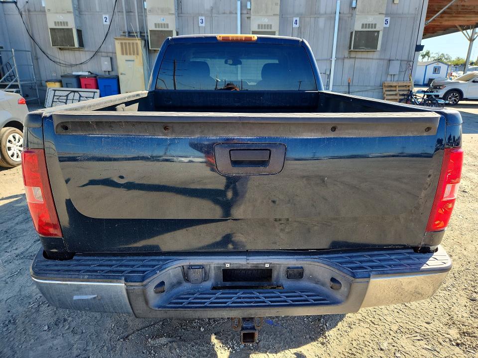 Снимка 6 от търг – 2008 CHEVROLET SILVERADO с VIN 2GCEC19JX81225444