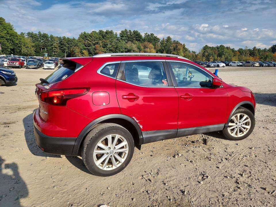 Снимка 3 от търг – 2018 NISSAN ROGUE SPORT с VIN JN1BJ1CR6JW250558