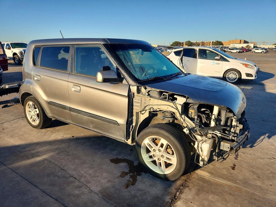 Foto 4 de la subasta – 2010 KIA SOUL con VIN KNDJT2A24A7181006