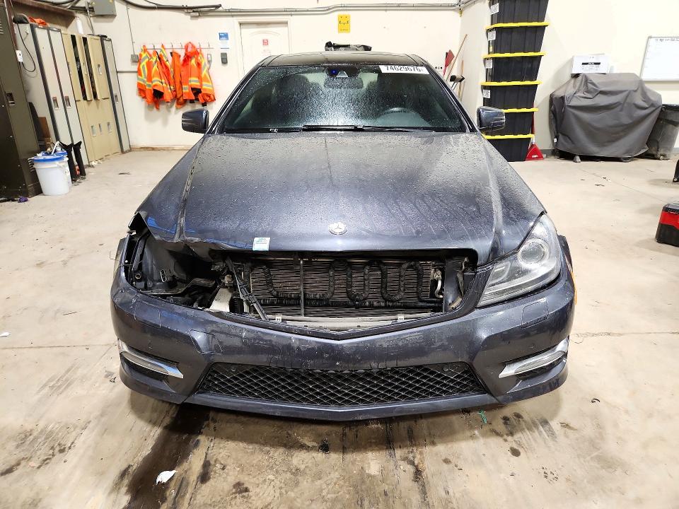 Снимка 5 от търг – 2013 MERCEDES-BENZ C с VIN WDDGJ8JB8DG032871