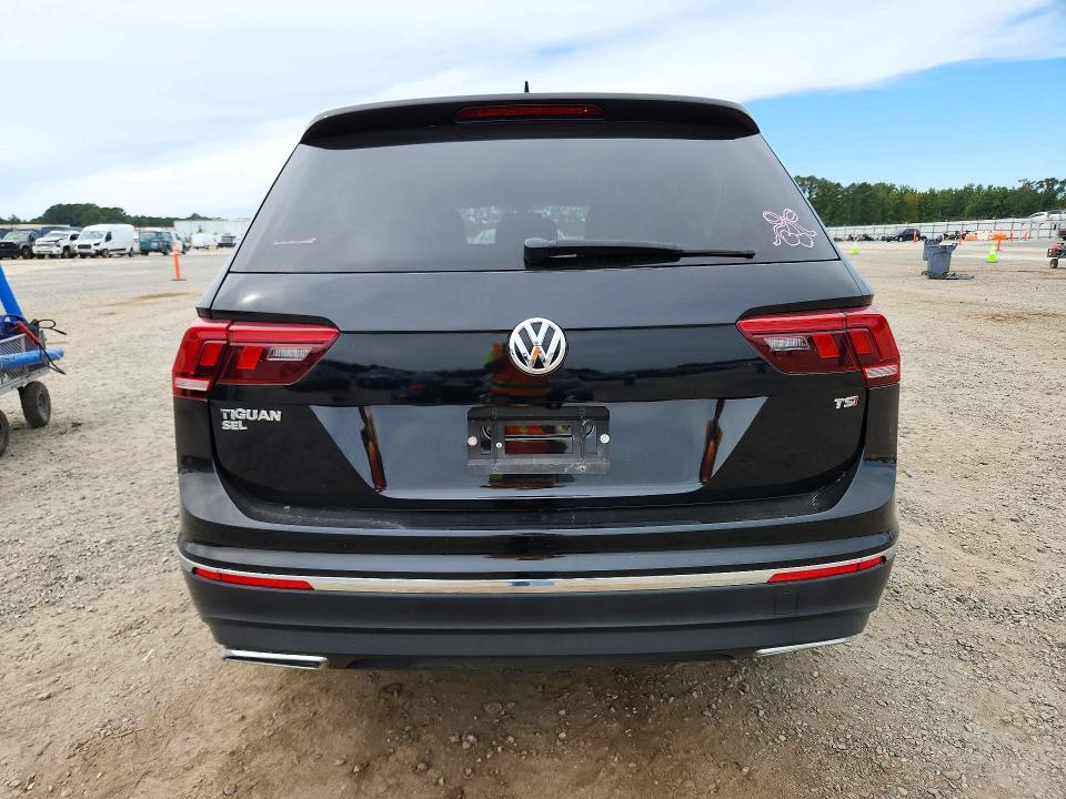 Снимка 6 от търг – 2018 VOLKSWAGEN TIGUAN с VIN 3VV3B7AXXJM021241