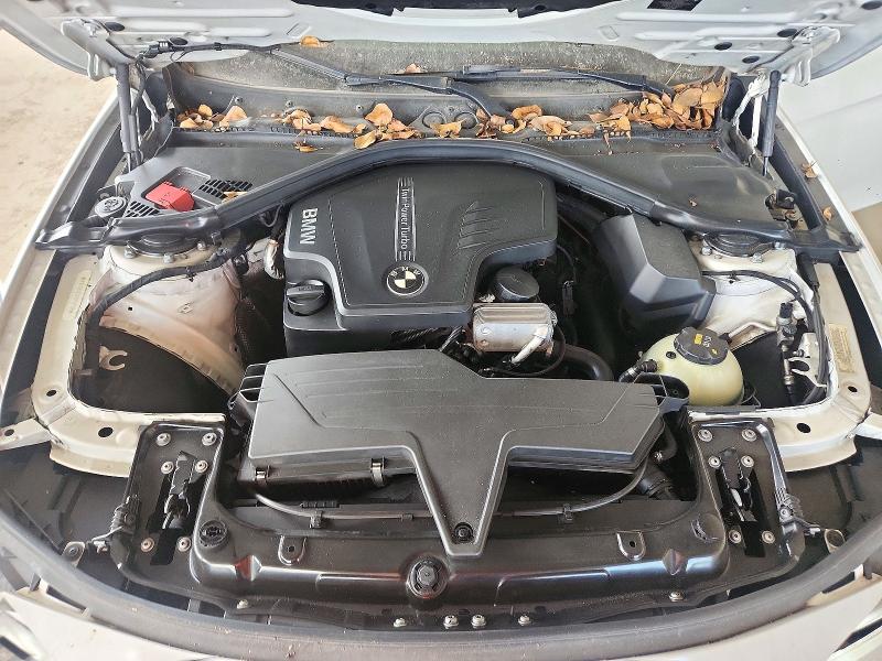 Снимка 11 от търг – 2015 BMW 320 с VIN WBA3B1G58FNT64786