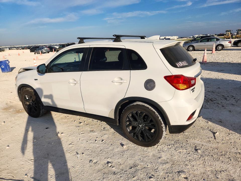 Снимка 2 от търг – 2018 MITSUBISHI OUTLANDER с VIN JA4AP3AU8JU005972