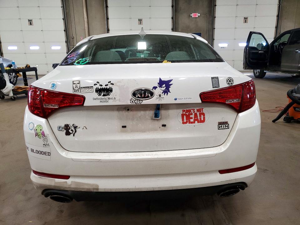 Фото 6 с аукциона – 2012 KIA OPTIMA с VIN KNAGM4A7XC5290421