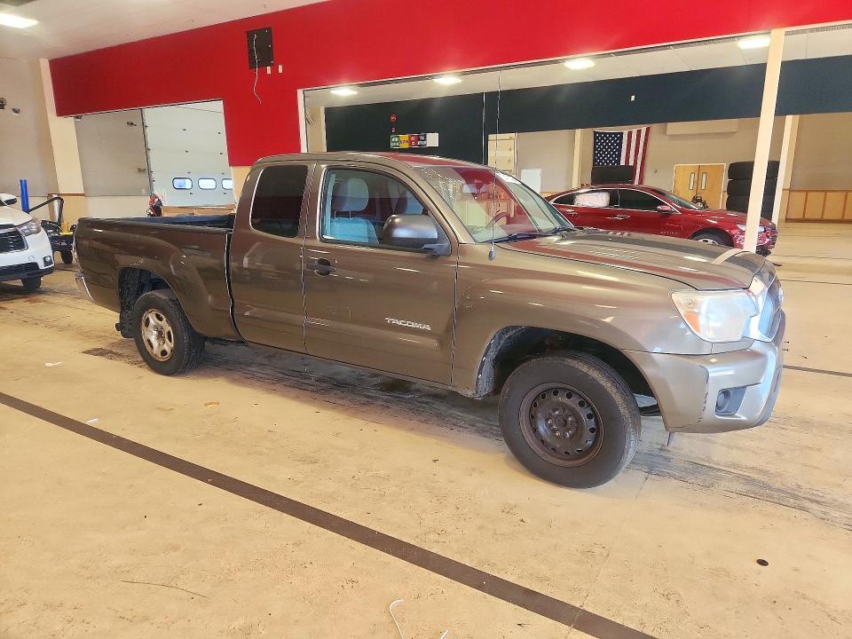 Снимка 4 от търг – 2013 TOYOTA TACOMA с VIN 5TFTX4CN0DX027512