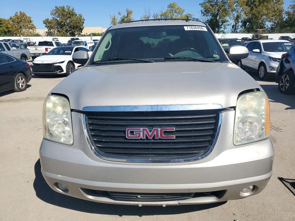 Снимка 5 от търг – 2007 GMC YUKON с VIN 1GKFK13037J131728