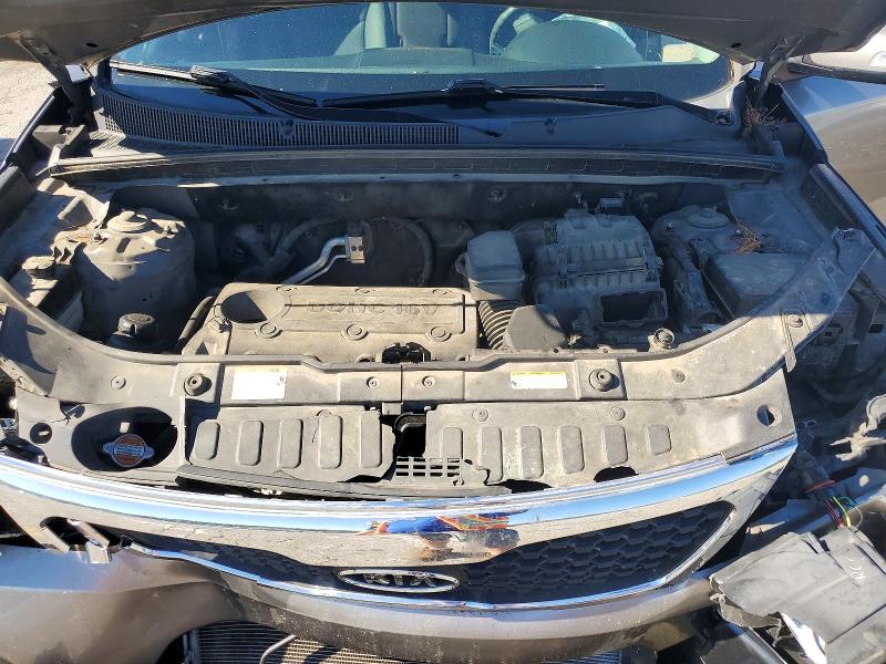 Снимка 12 от търг – 2011 KIA SORENTO с VIN 5XYKT4A18BG080014