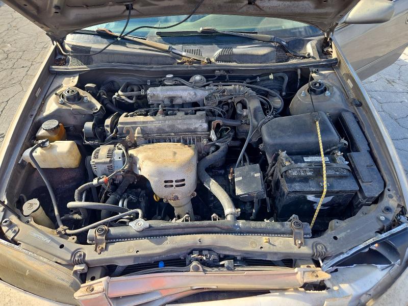 Снимка 11 от търг – 1999 TOYOTA CAMRY с VIN 4T1BG22K3XU565064