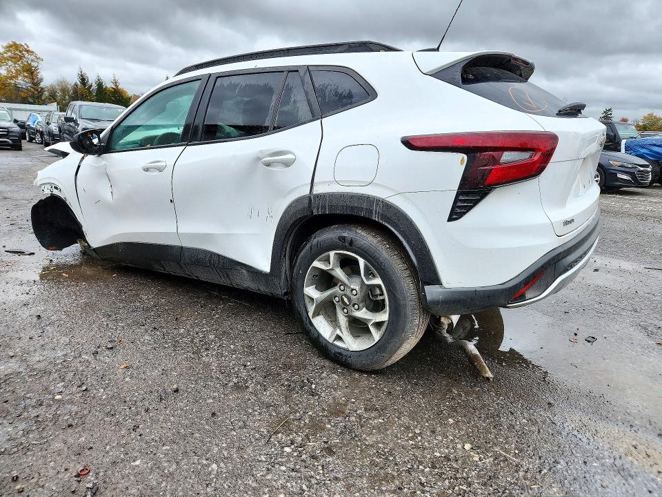 Foto 2 de la subasta – 2026 CHEVROLET TRAX con VIN KL77LHEP2TC161332