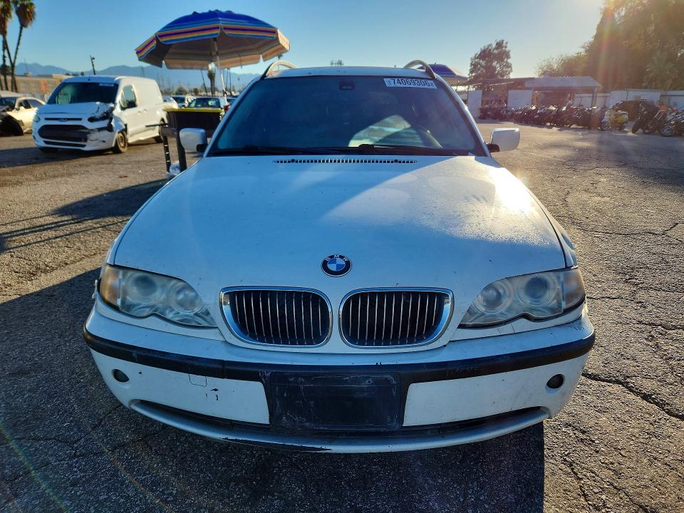 Снимка 5 от търг – 2005 BMW 325 с VIN WBAAX13455PJ01079