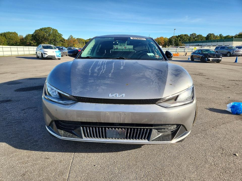 Foto 5 de la subasta – 2023 KIA EV6 con VIN KNDC34LAXP5128923
