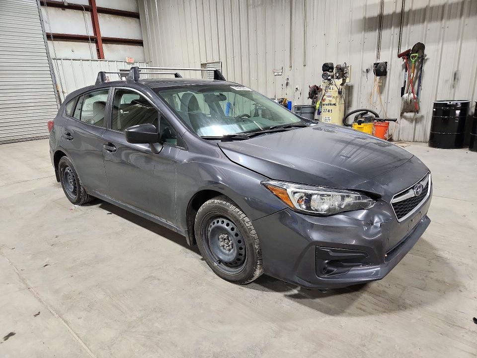 Снимка 4 от търг – 2018 SUBARU IMPREZA с VIN 4S3GTAA66J3733099
