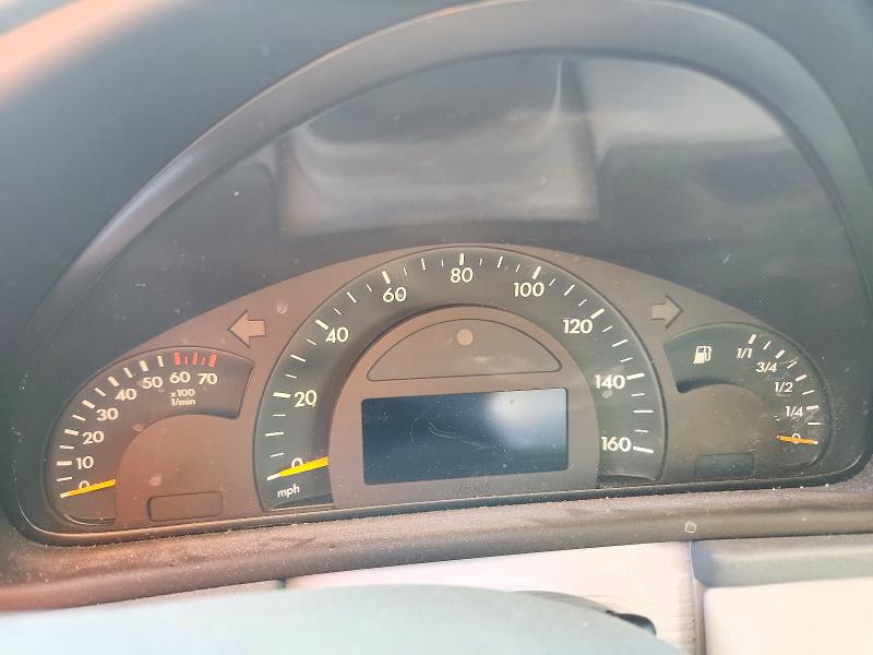 Photo 9 from auction – 2004 MERCEDES-BENZ C with VIN WDBRF40J04F444048