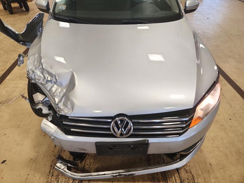 Foto 11 de la subasta – 2015 VOLKSWAGEN PASSAT con VIN 1VWAT7A30FC028883