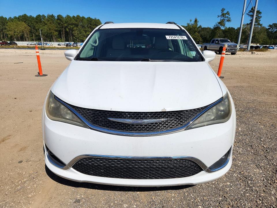 Photo 5 from auction – 2017 CHRYSLER PACIFICA with VIN 2C4RC1BG6HR634073