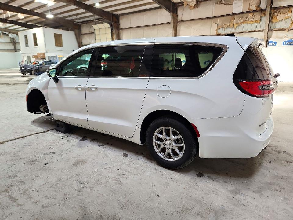 Photo 2 from auction – 2026 CHRYSLER PACIFICA with VIN 2C4RC1BGXTR239936