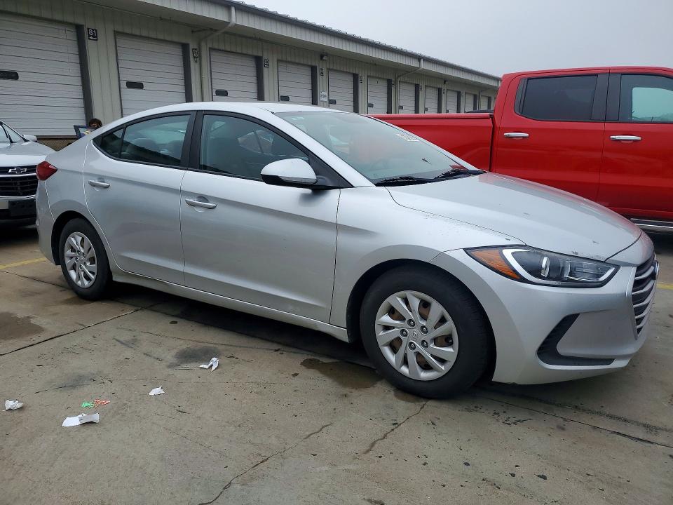 Photo 4 from auction – 2018 HYUNDAI ELANTRA with VIN 5NPD74LF6JH225564