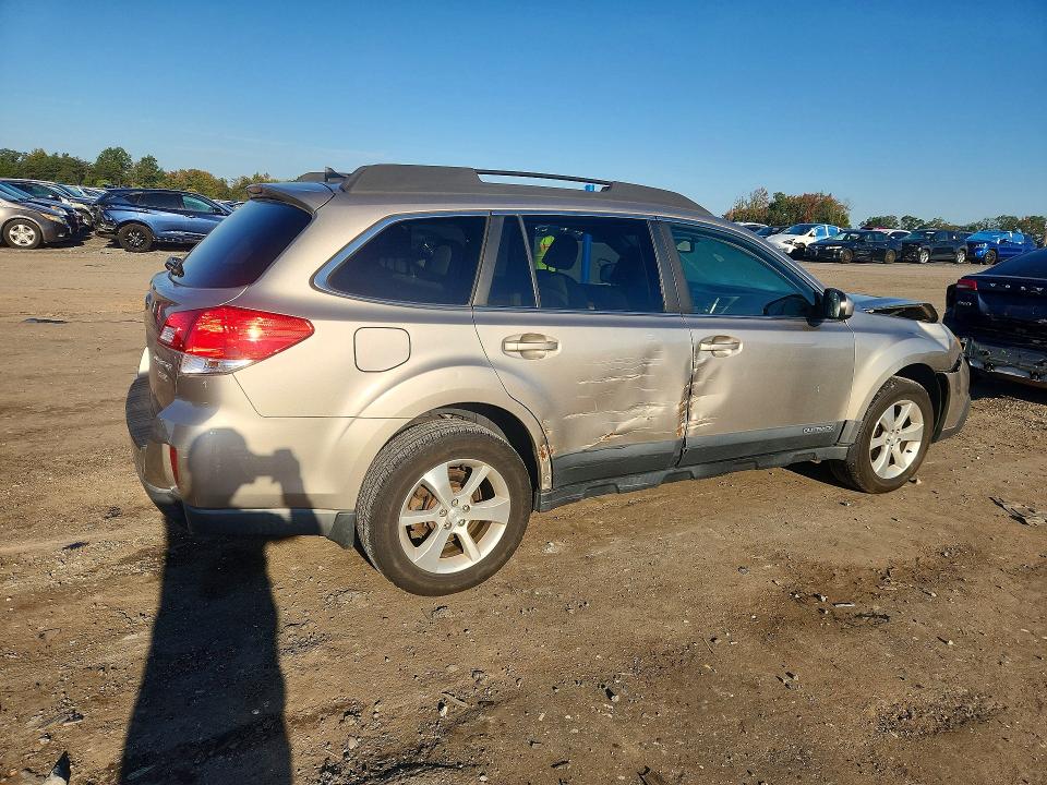 Снимка 3 от търг – 2014 SUBARU OUTBACK с VIN 4S4BRBLC7E3243998