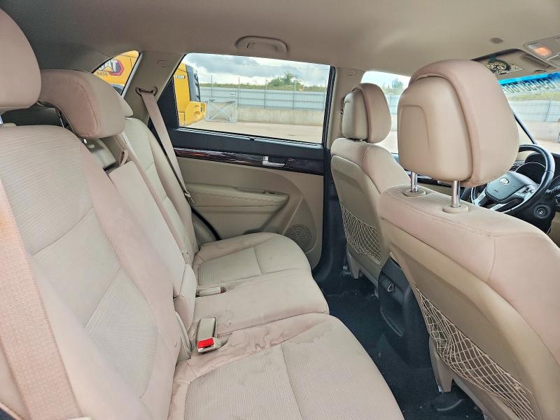 Photo 11 from auction – 2014 KIA SORENTO with VIN 5XYKTCA6XEG465200