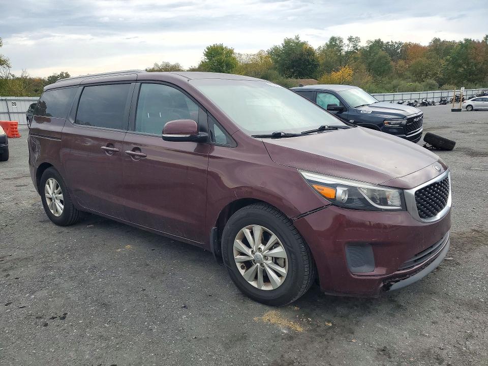 Снимка 4 от търг – 2016 KIA SEDONA с VIN KNDMB5C14G6115320
