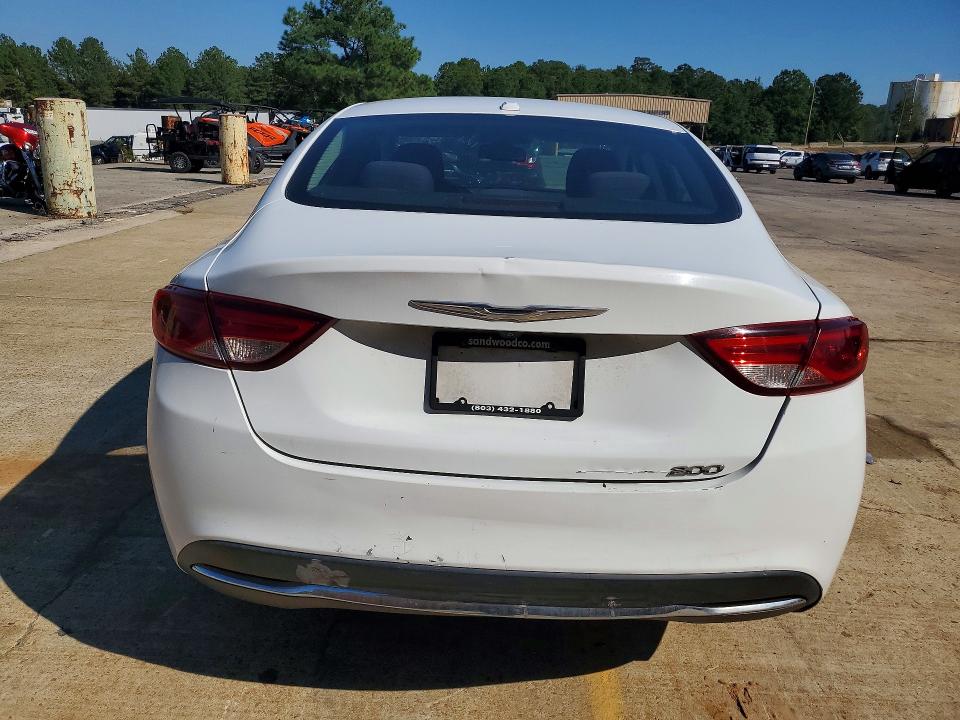 Photo 6 from auction – 2015 CHRYSLER 200 with VIN 1C3CCCAB5FN642803
