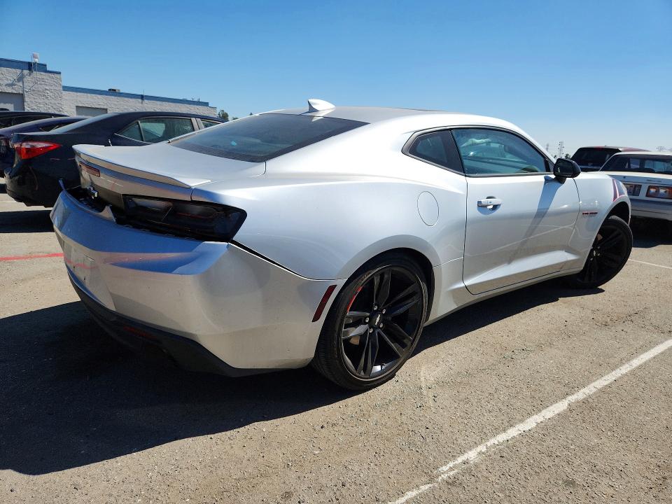 Photo 3 from auction – 2018 CHEVROLET CAMARO with VIN 1G1FB1RX8J0185726