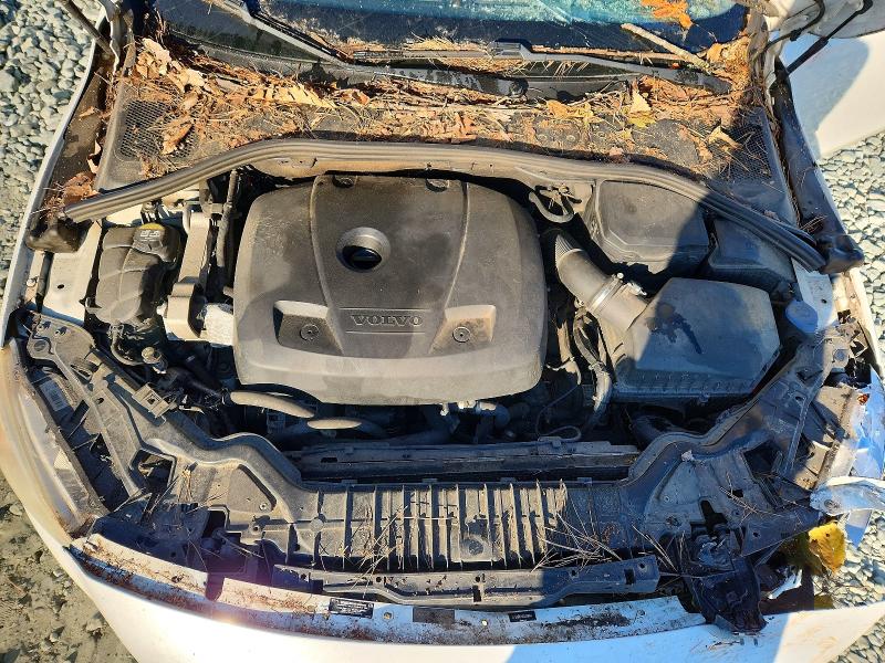 Photo 11 from auction – 2016 VOLVO S60 with VIN YV126MFK6G2408244
