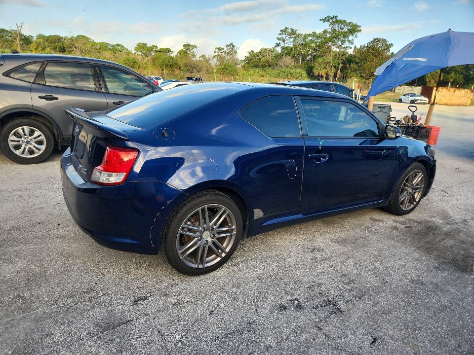 Снимка 3 от търг – 2012 SCION TC с VIN JTKJF5C70C3033553