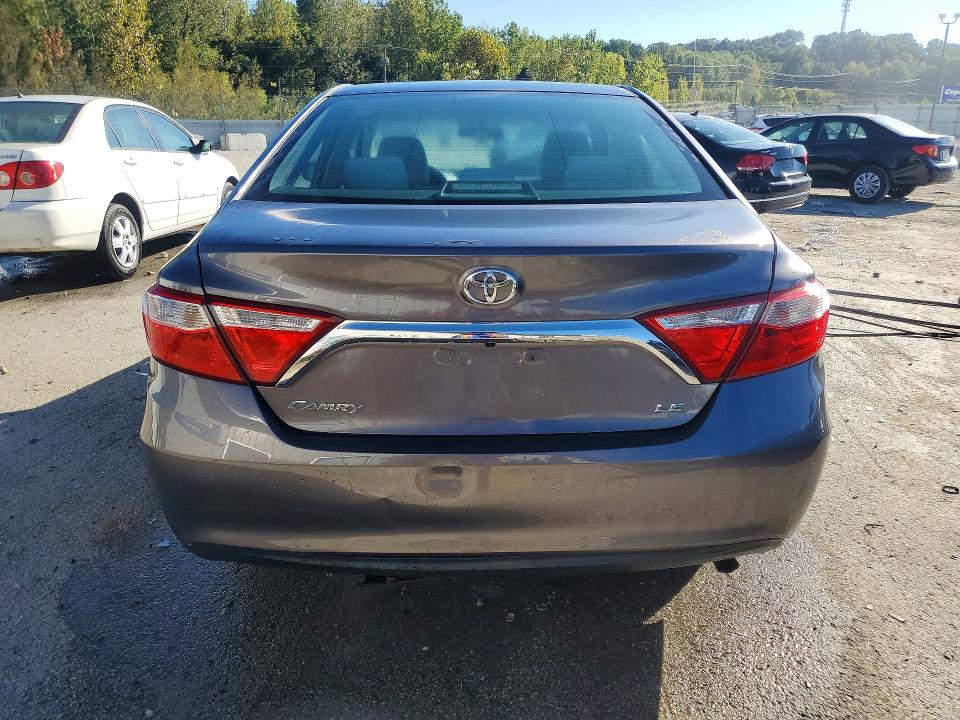 Снимка 6 от търг – 2017 TOYOTA CAMRY с VIN 4T1BF1FK3HU657008
