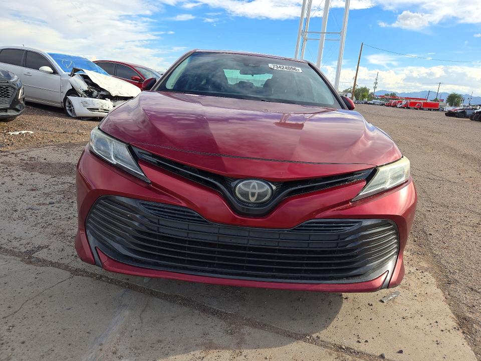 Снимка 5 от търг – 2019 TOYOTA CAMRY с VIN 4T1B11HK2KU245018