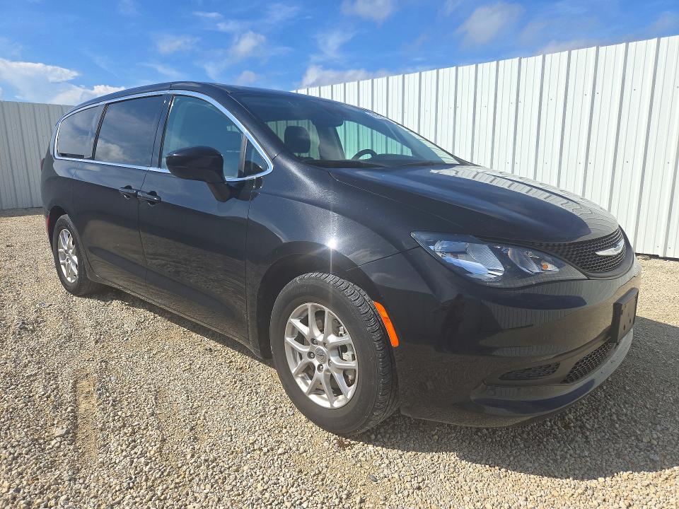 Photo 4 from auction – 2024 CHRYSLER VOYAGER with VIN 2C4RC1CG1RR186311