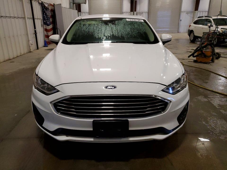 Фото 5 с аукциона – 2019 FORD FUSION с VIN 3FA6P0T90KR217606