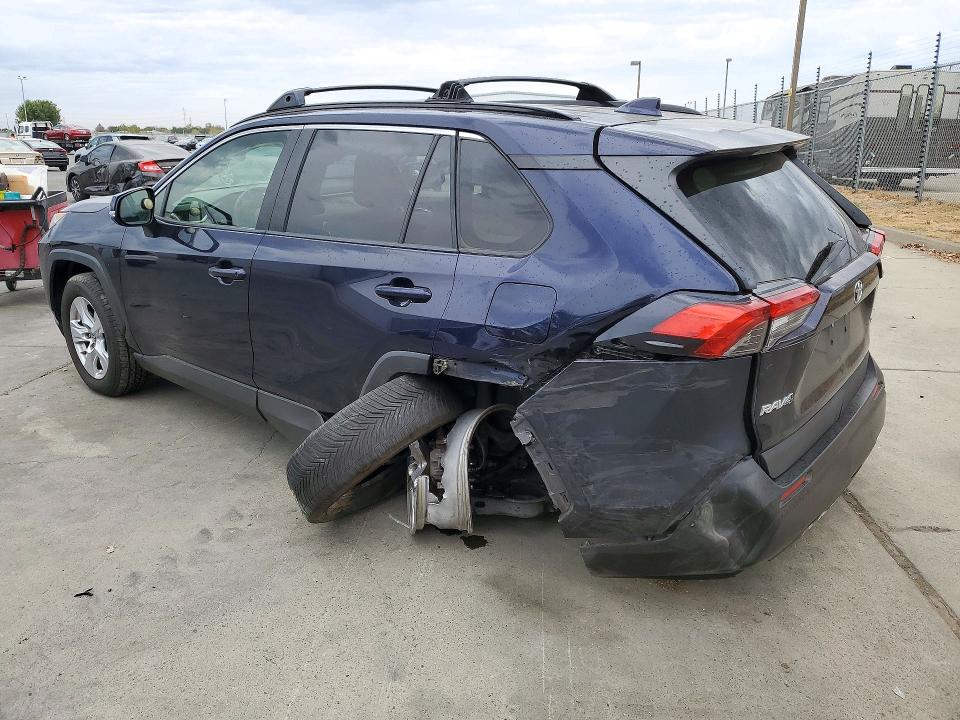 Снимка 2 от търг – 2019 TOYOTA RAV4 с VIN JTMW1RFV0KD515560
