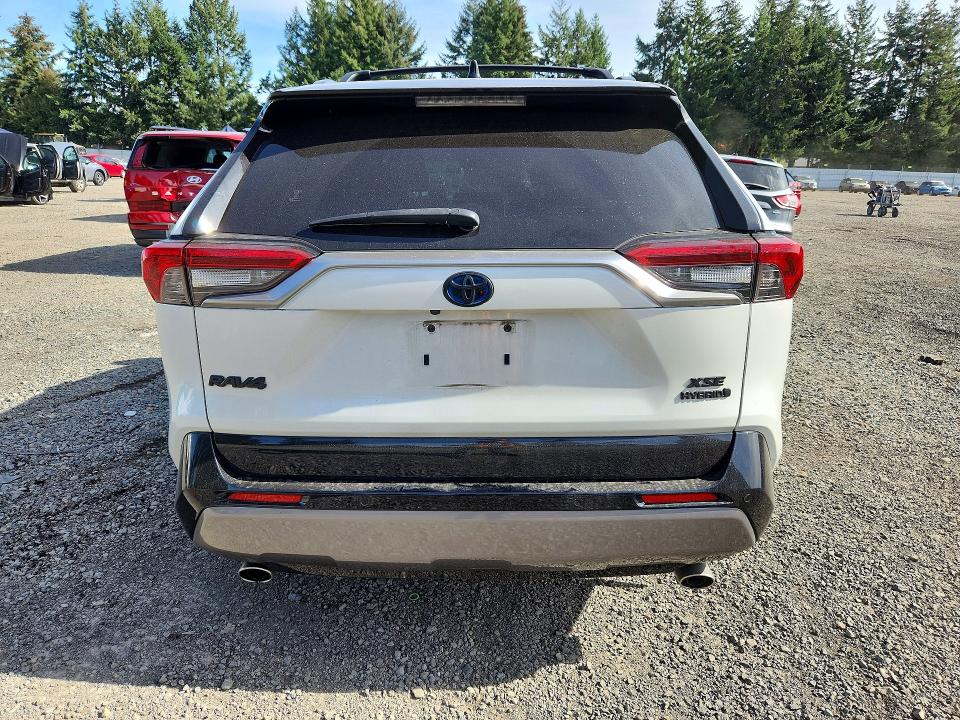 Photo 6 from auction – 2019 TOYOTA RAV4 with VIN JTMEWRFV0KD511778