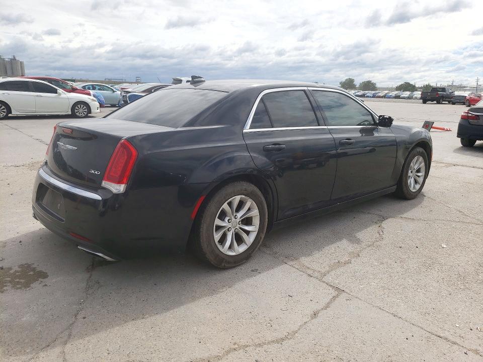 Снимка 3 от търг – 2015 CHRYSLER 300 с VIN 2C3CCAAGXFH849390
