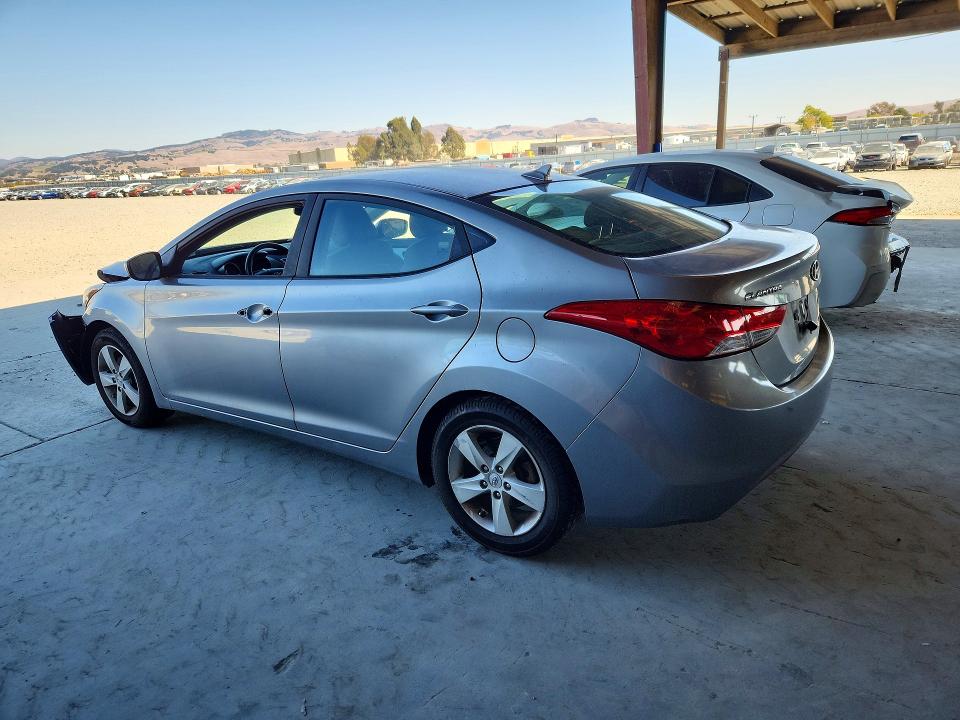 Photo 2 from auction – 2012 HYUNDAI ELANTRA with VIN KMHDH4AE8CU356054