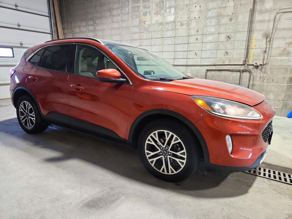 صورة رقم 4 من المزاد - 2020 FORD ESCAPE مع VIN 1FMCU9H67LUA56928