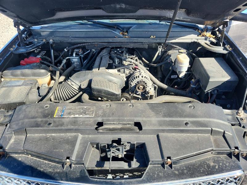 Photo 12 from auction – 2010 CHEVROLET SUBURBAN with VIN 1GNUKKE36AR103826