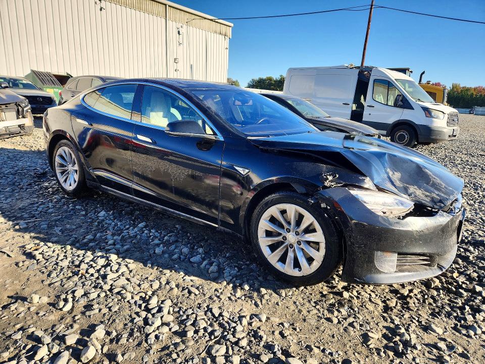 Photo 4 from auction – 2016 TESLA MODEL S with VIN 5YJSA1E17GF153502