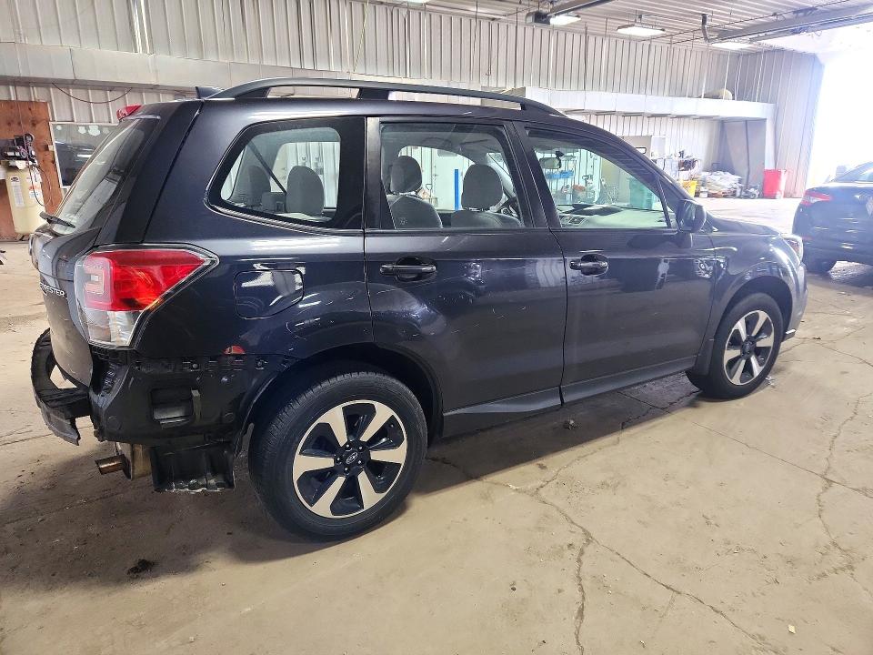 Снимка 3 от търг – 2017 SUBARU FORESTER с VIN JF2SJABC1HH443887