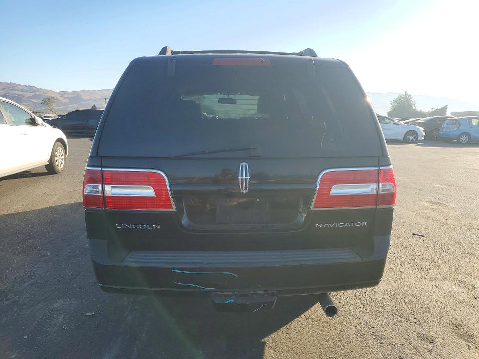 Photo 6 from auction – 2007 LINCOLN NAVIGATOR with VIN 5LMFU28597LJ16504