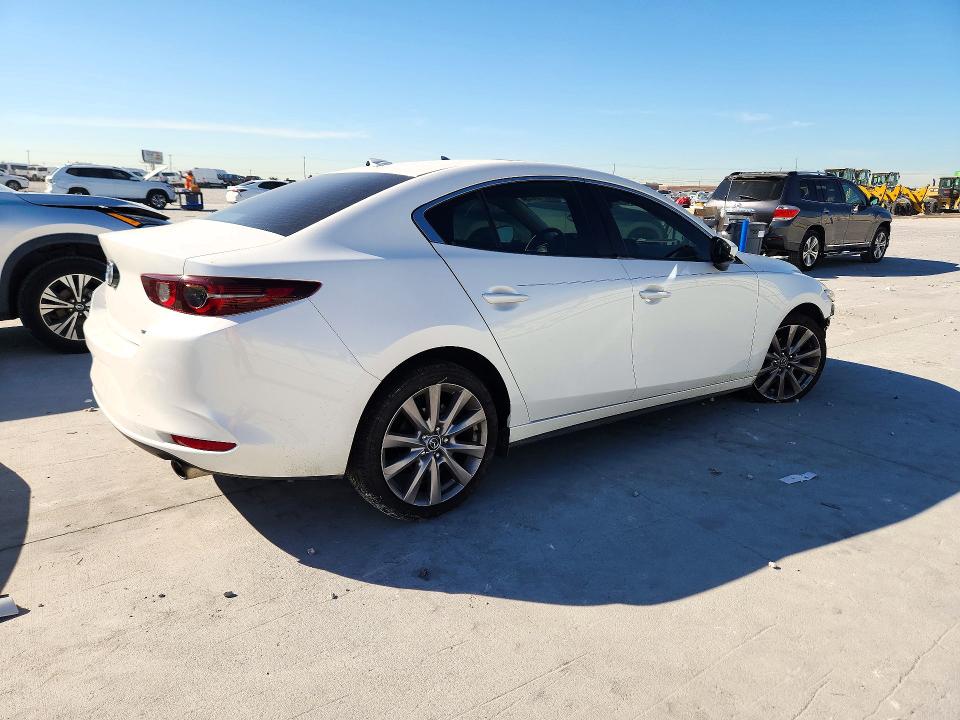 Снимка 3 от търг – 2019 MAZDA 3 с VIN 3MZBPAEMXKM101050