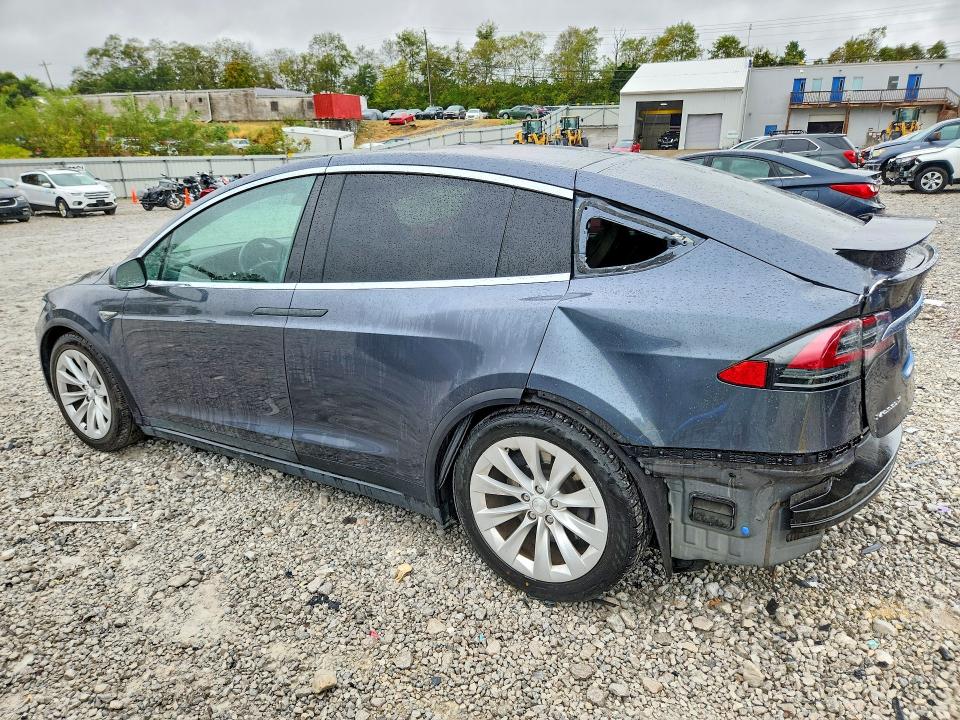 Photo 2 from auction – 2016 TESLA MODEL X with VIN 5YJXCBE29GF011912
